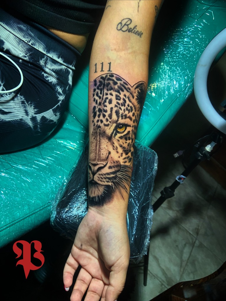 Antebrazo — Leopardo 111